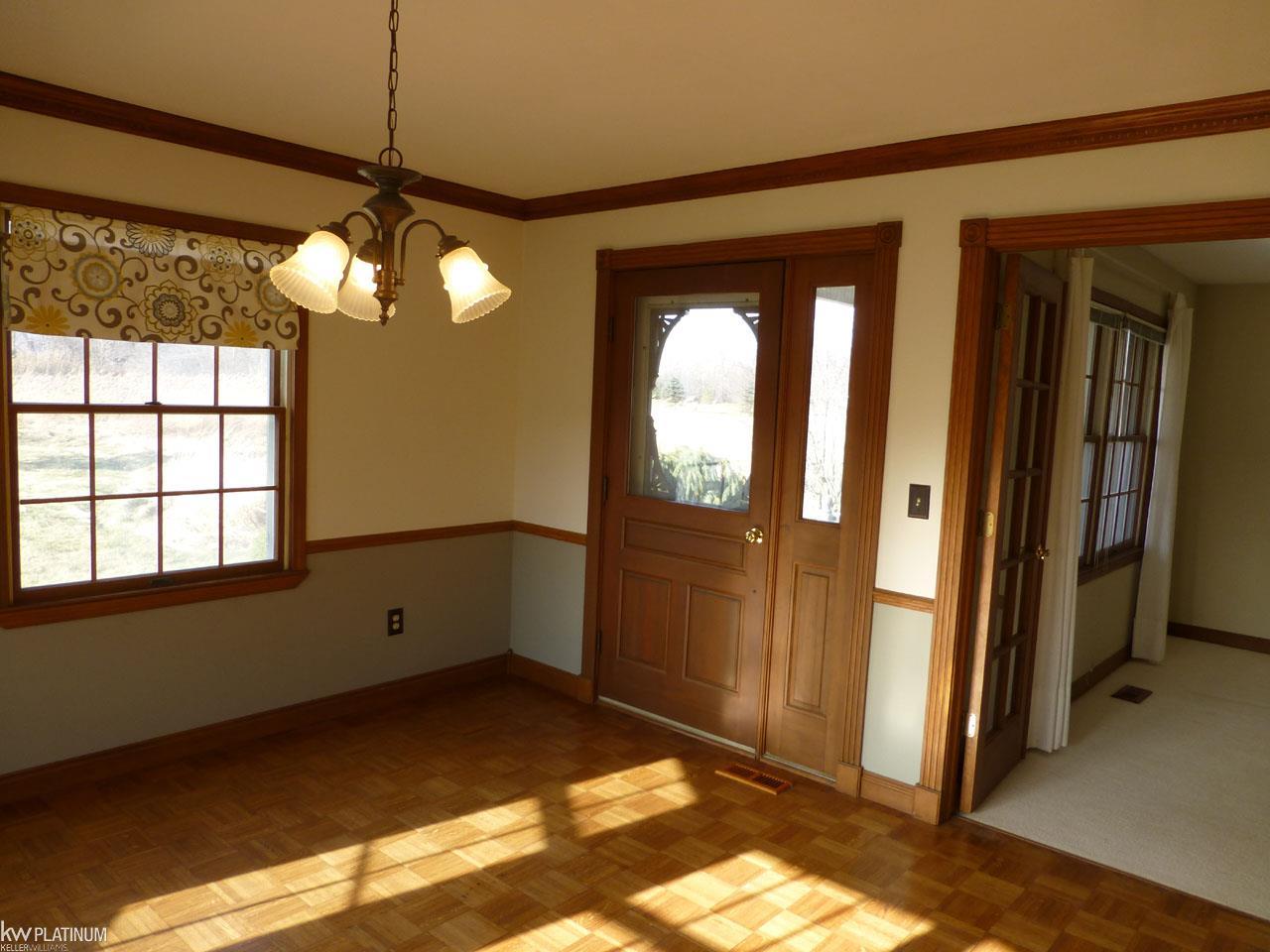 8151 Division Road Casco, MI 48064 - Photo 15 of 72 50002292-14.JPG