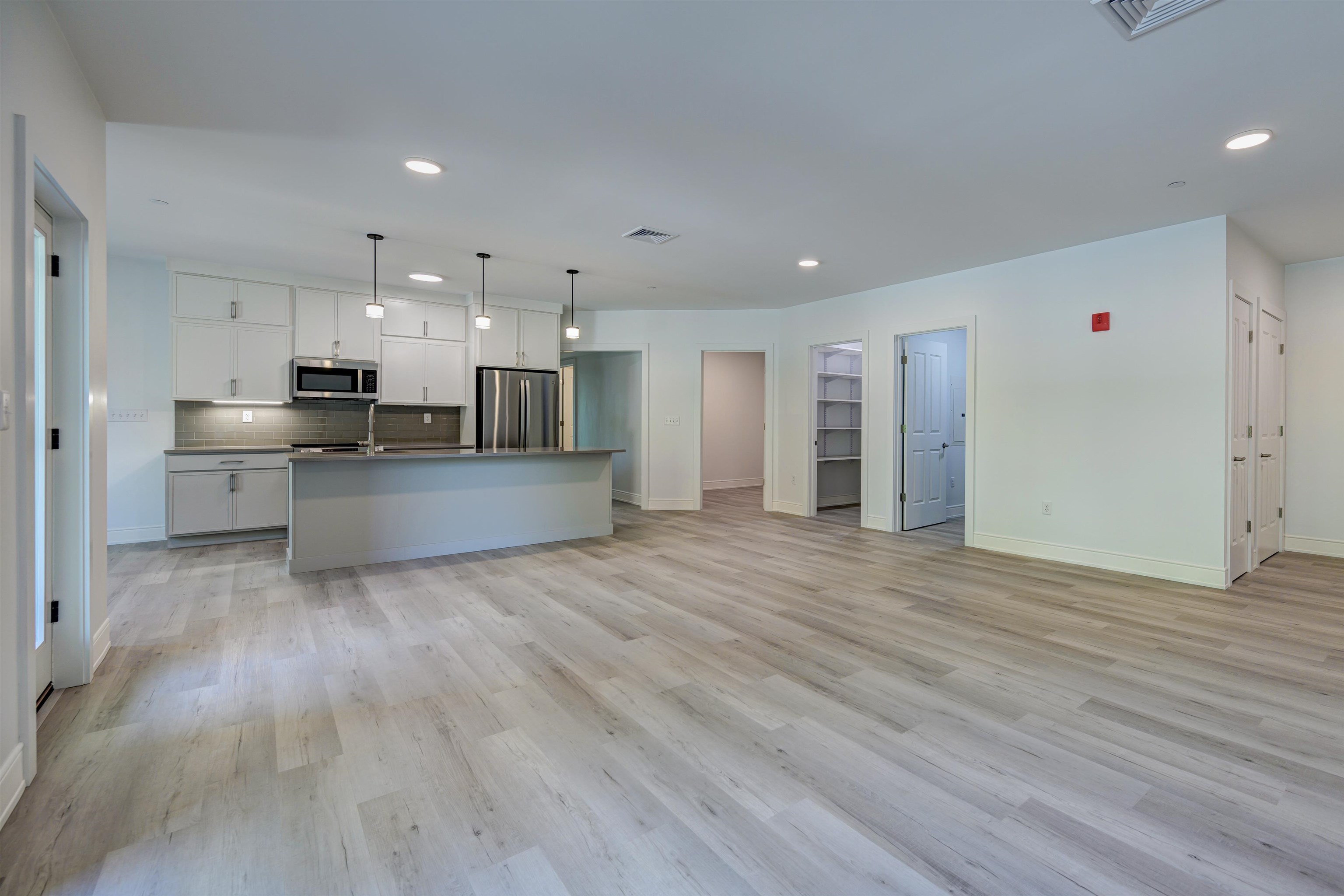 2059 Lafayette Road, Unit 202 Portsmouth, NH 03801 - Photo 7 of 31