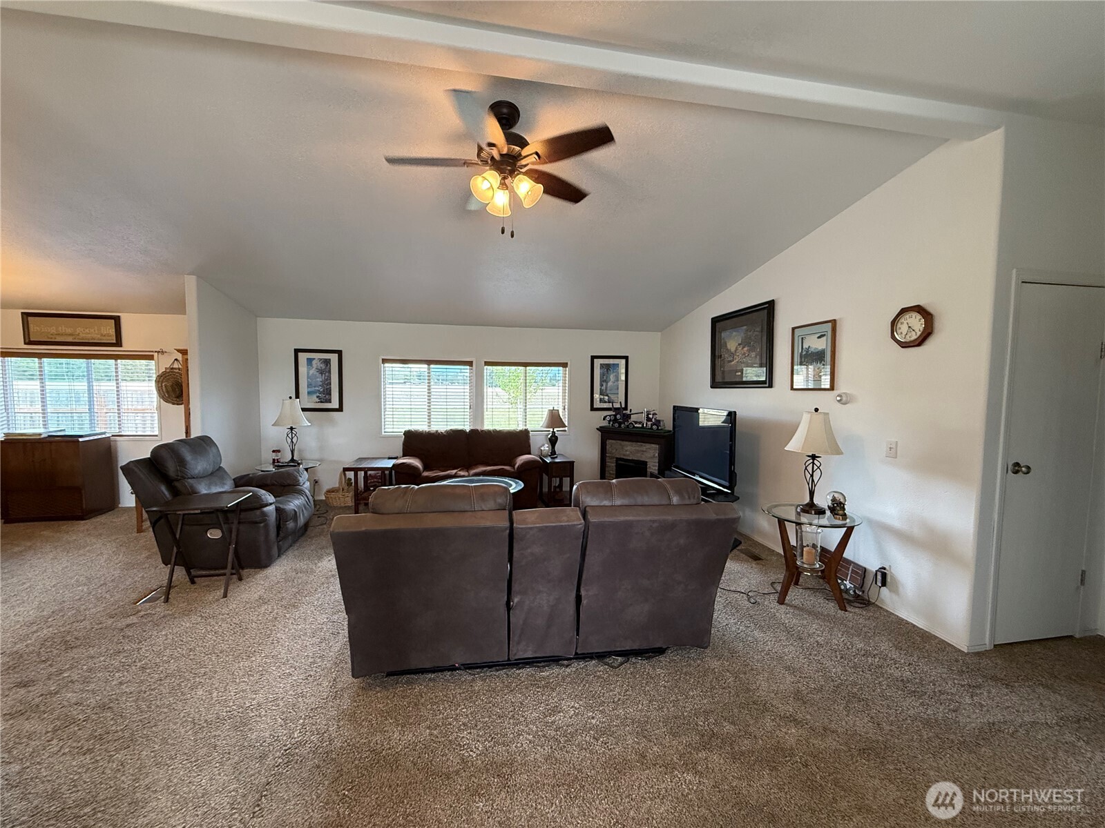 8713 F & S Grade Road Sedro-Woolley, WA 98284 - Photo 14 of 31 Gallery Image 14