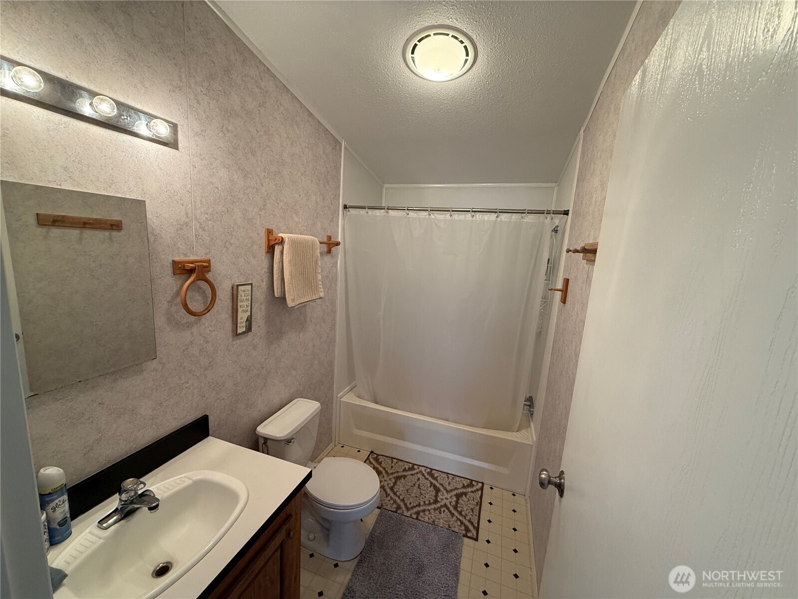 8713 F & S Grade Road Sedro-Woolley, WA 98284 - Photo 23 of 31 Gallery Image 23