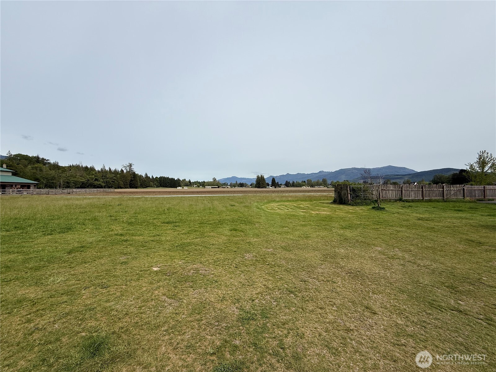 8713 F & S Grade Road Sedro-Woolley, WA 98284 - Photo 5 of 31 Gallery Image 5
