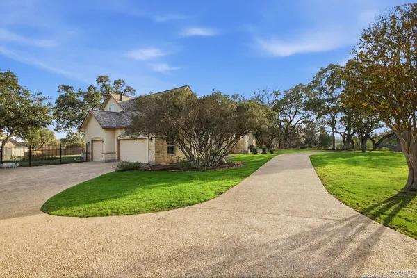 $1,050,000 | 9610 Trophy Oaks Drive, San Antonio, TX 78266