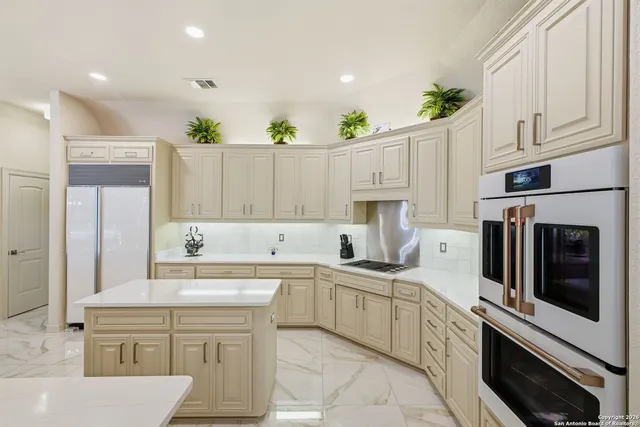 $1,150,000 | 9610 Trophy Oaks Drive, San Antonio, TX 78266