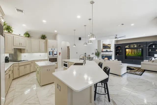 $1,150,000 | 9610 Trophy Oaks Drive, San Antonio, TX 78266