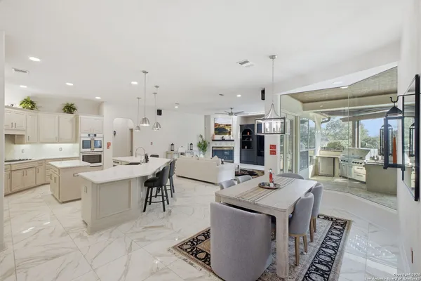 $1,050,000 | 9610 Trophy Oaks Drive, San Antonio, TX 78266