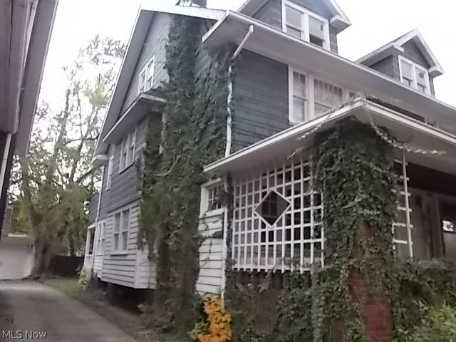 13109 Cedar Road Cleveland, OH 44118 - Photo 2 of 27