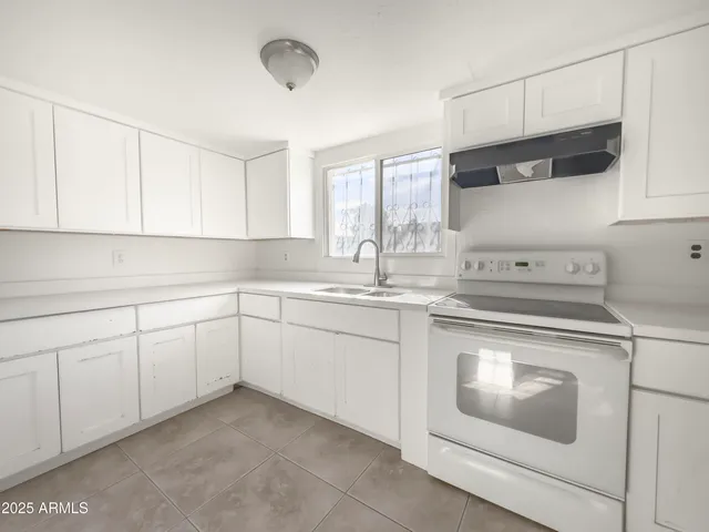 $1,650 | 1927 East Sheridan Street, Unit B, Phoenix, AZ 85006