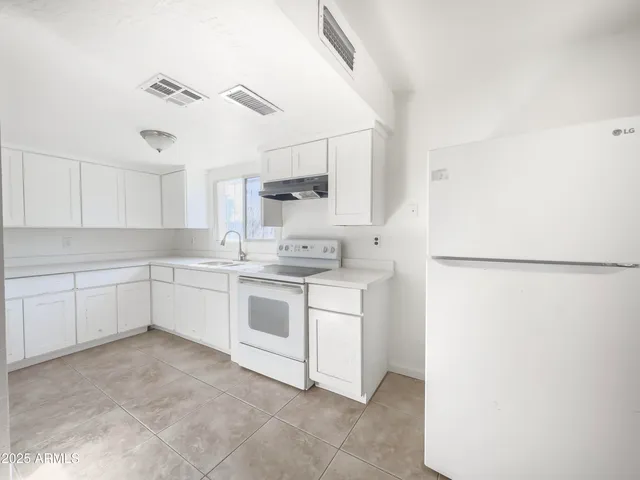 $1,399 | 1927 East Sheridan Street, Unit B, Phoenix, AZ 85006