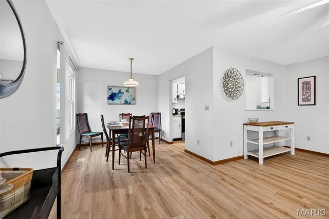 $199,900 | 1051 Windstream, St. Peters, MO 63376