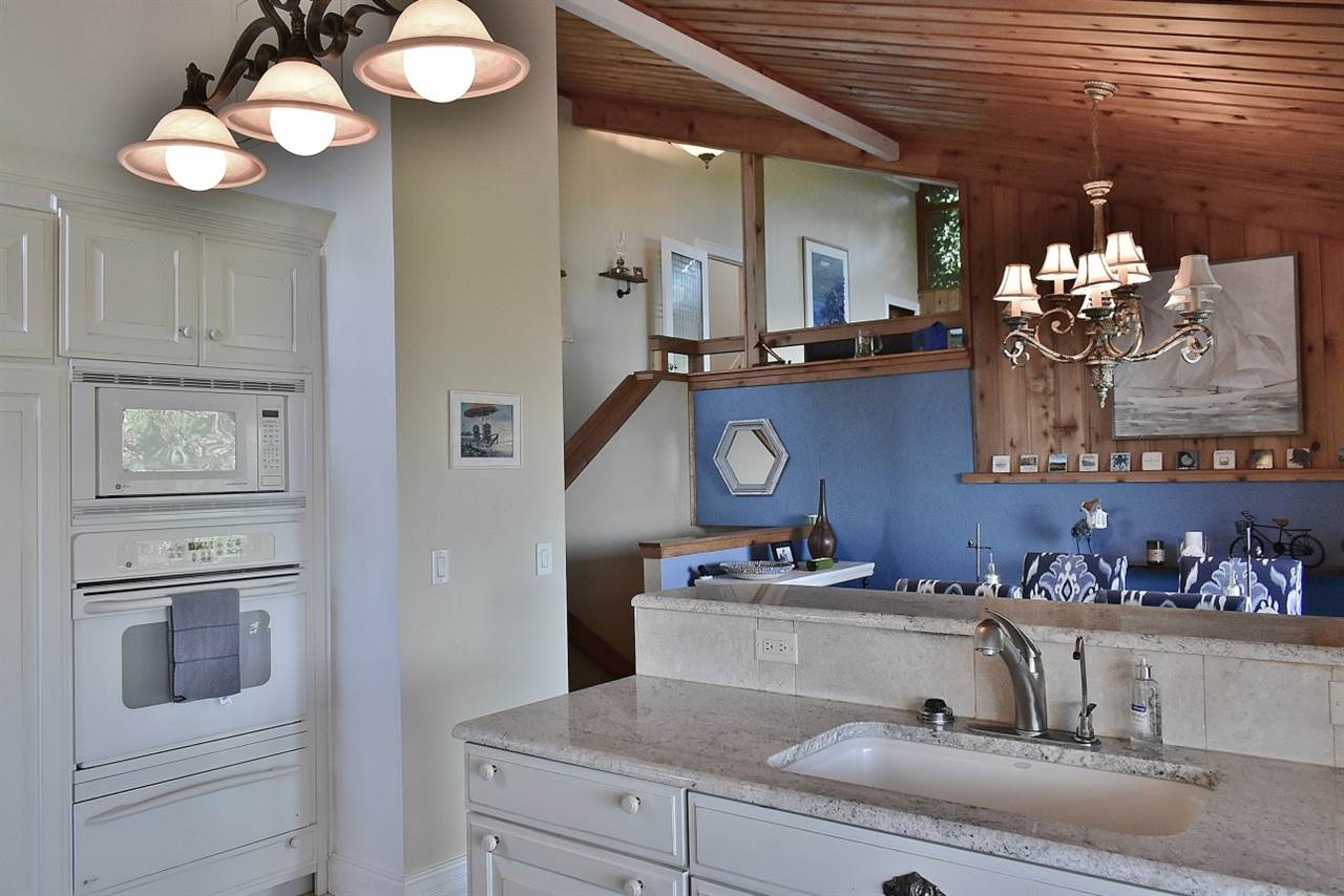 9505 Center Road Traverse City, MI 49686 - Photo 21 of 51 1867786-20.JPG