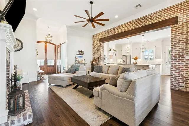 $550,000 | 116 Cove Pointe Drive, Luling, LA 70070