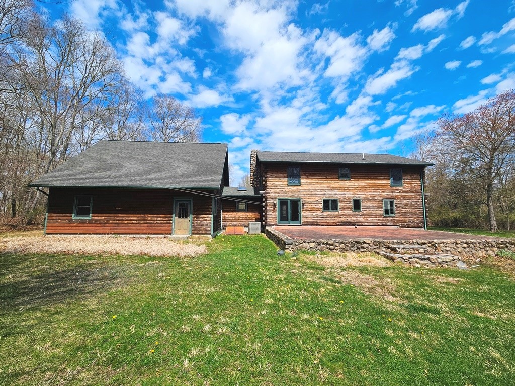 98 Woody Hill Road Westerly, RI 02808 - Photo 4 of 21 Gallery Image 4