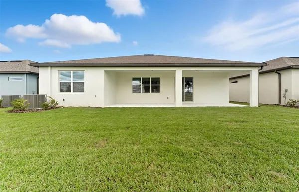 a front view of house with yard