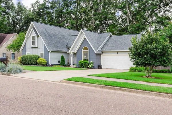 $484,900 | 305 Great Falls Road, Collierville, TN 38017