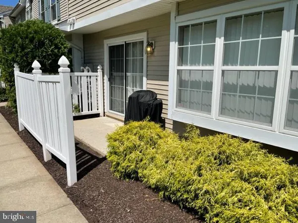 $2,800 | 2408 Stokes Road, Mount Laurel, NJ 08054