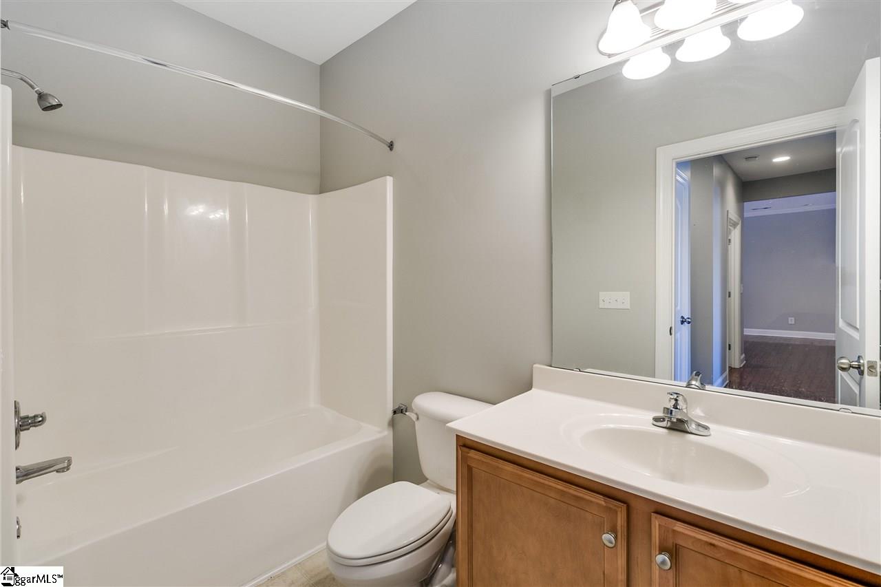 364 Easterlin Way Greenville, SC 29607 - Photo 13 of 32 Gallery Image 13