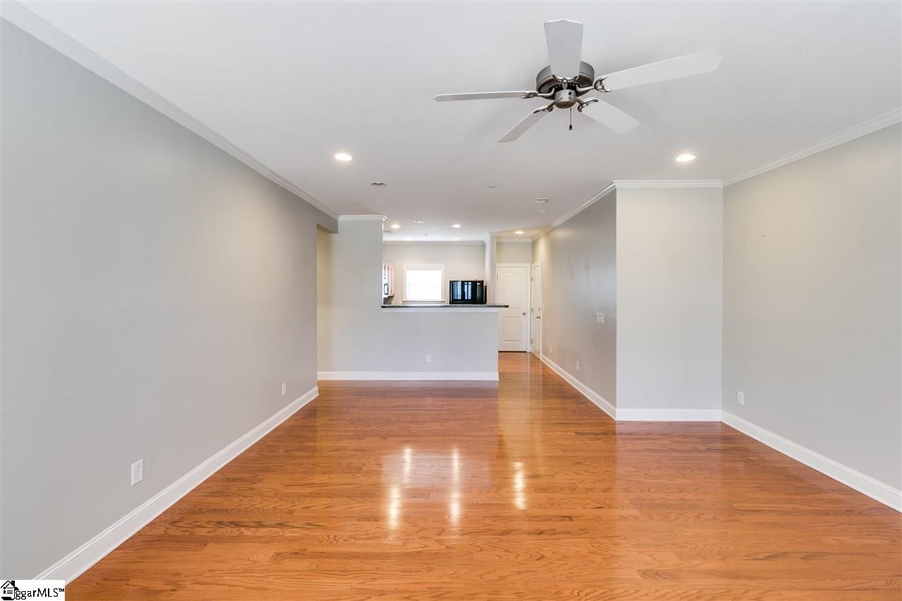 364 Easterlin Way Greenville, SC 29607 - Photo 4 of 32 Gallery Image 4