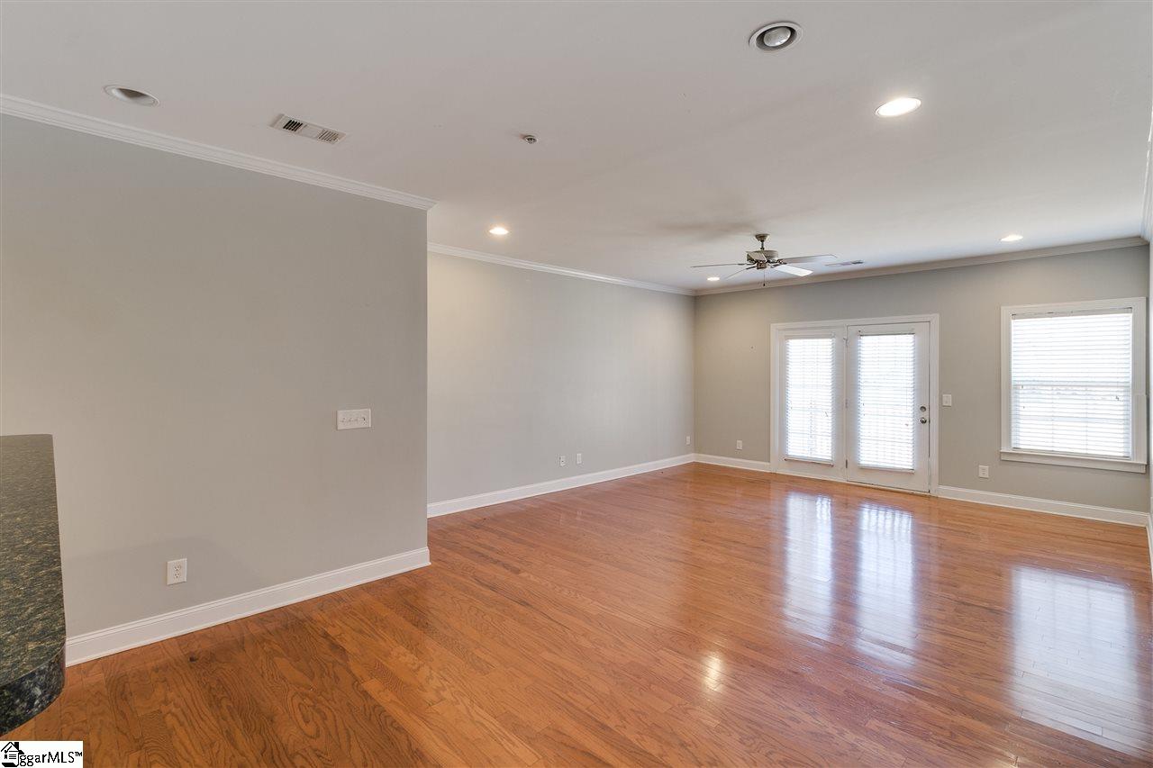364 Easterlin Way Greenville, SC 29607 - Photo 5 of 32 Gallery Image 5