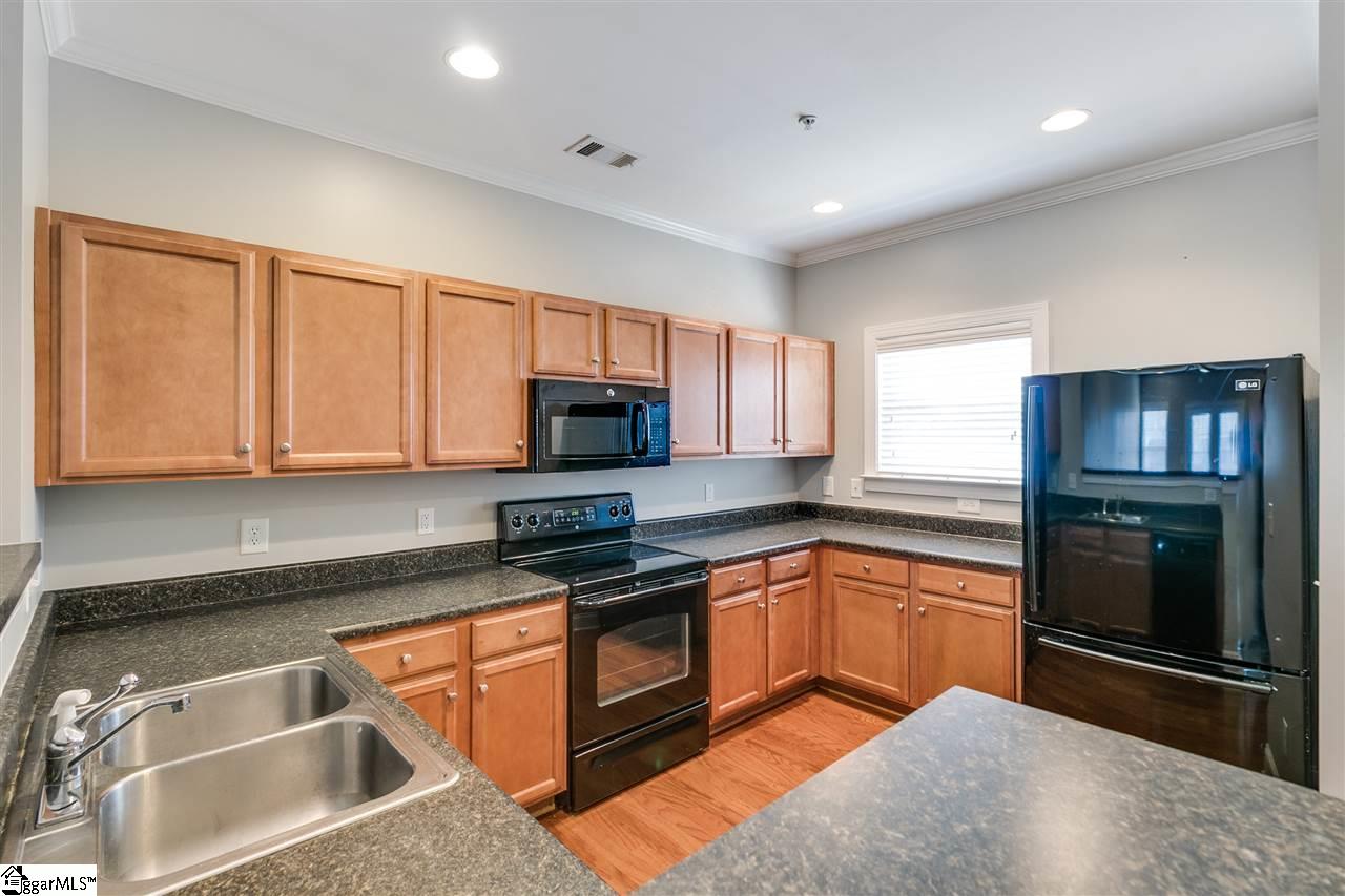 364 Easterlin Way Greenville, SC 29607 - Photo 7 of 32 Gallery Image 7