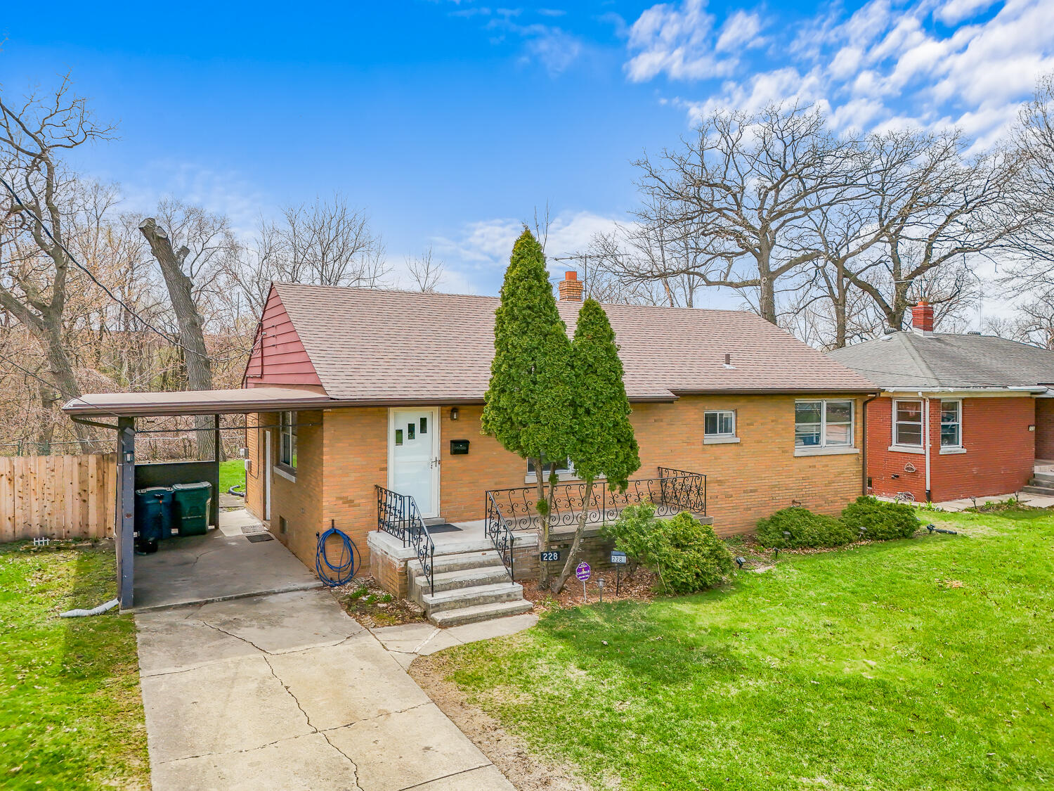 228 Southmoor Road Hammond, IN 46324 - Photo 1 of 31 1500x1125