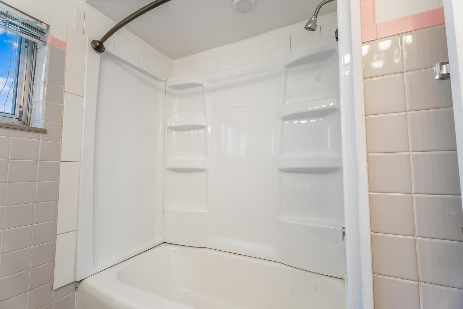228 Southmoor Road Hammond, IN 46324 - Photo 14 of 31 1500x1000