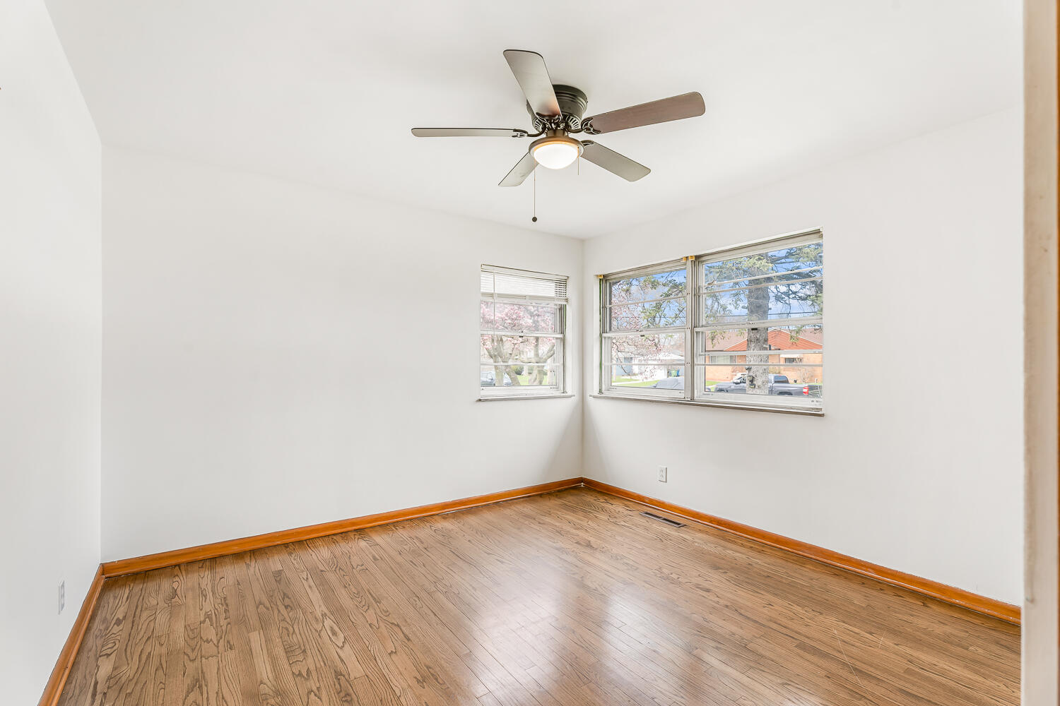 228 Southmoor Road Hammond, IN 46324 - Photo 16 of 31 1500x1000