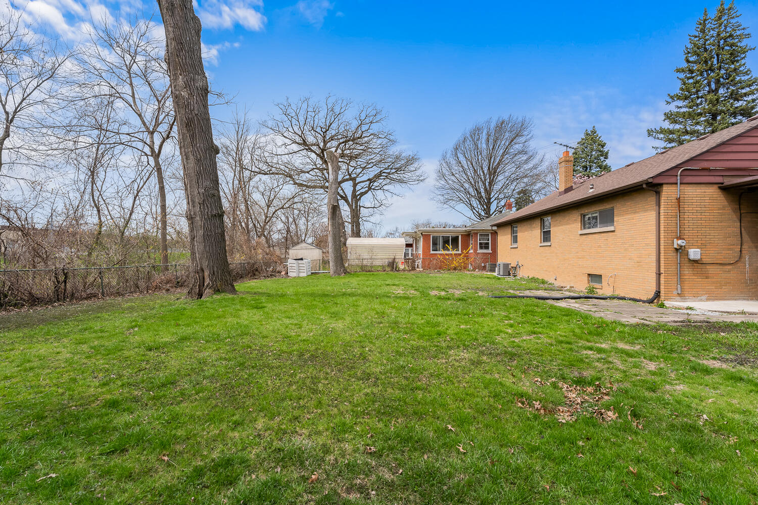 228 Southmoor Road Hammond, IN 46324 - Photo 23 of 31 1500x1000