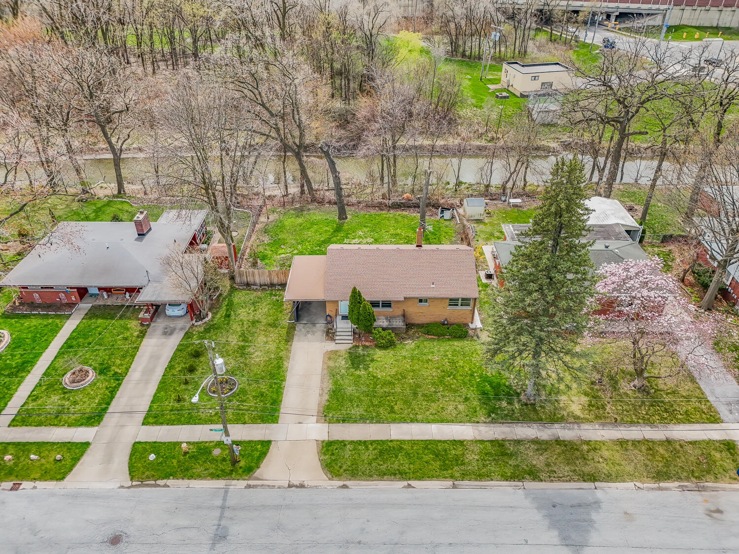 228 Southmoor Road Hammond, IN 46324 - Photo 29 of 31 1500x1125