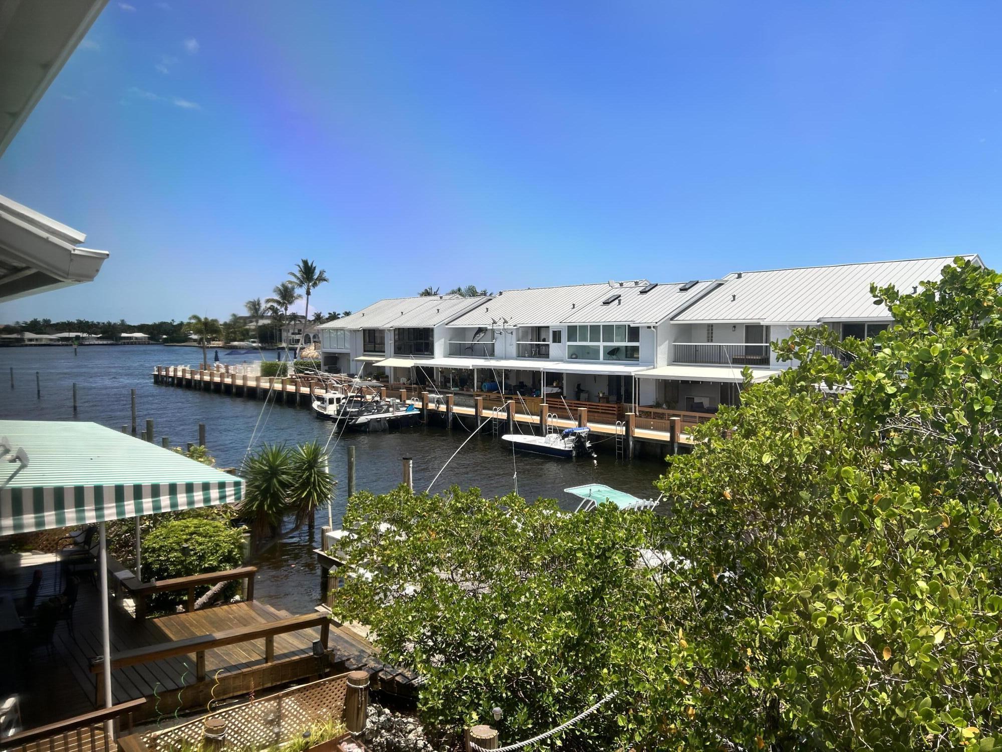 Views to the Intracostal