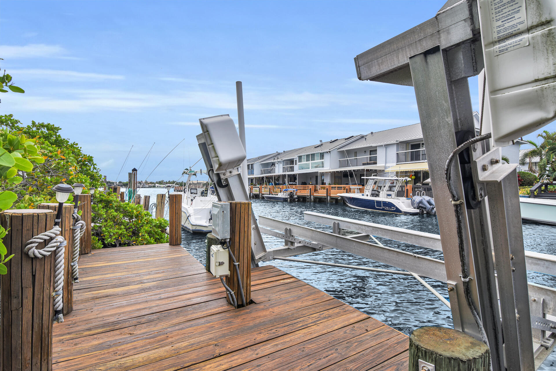 756 Mariners Way Boynton Beach, FL 33435 - Photo 21 of 66 Looking East