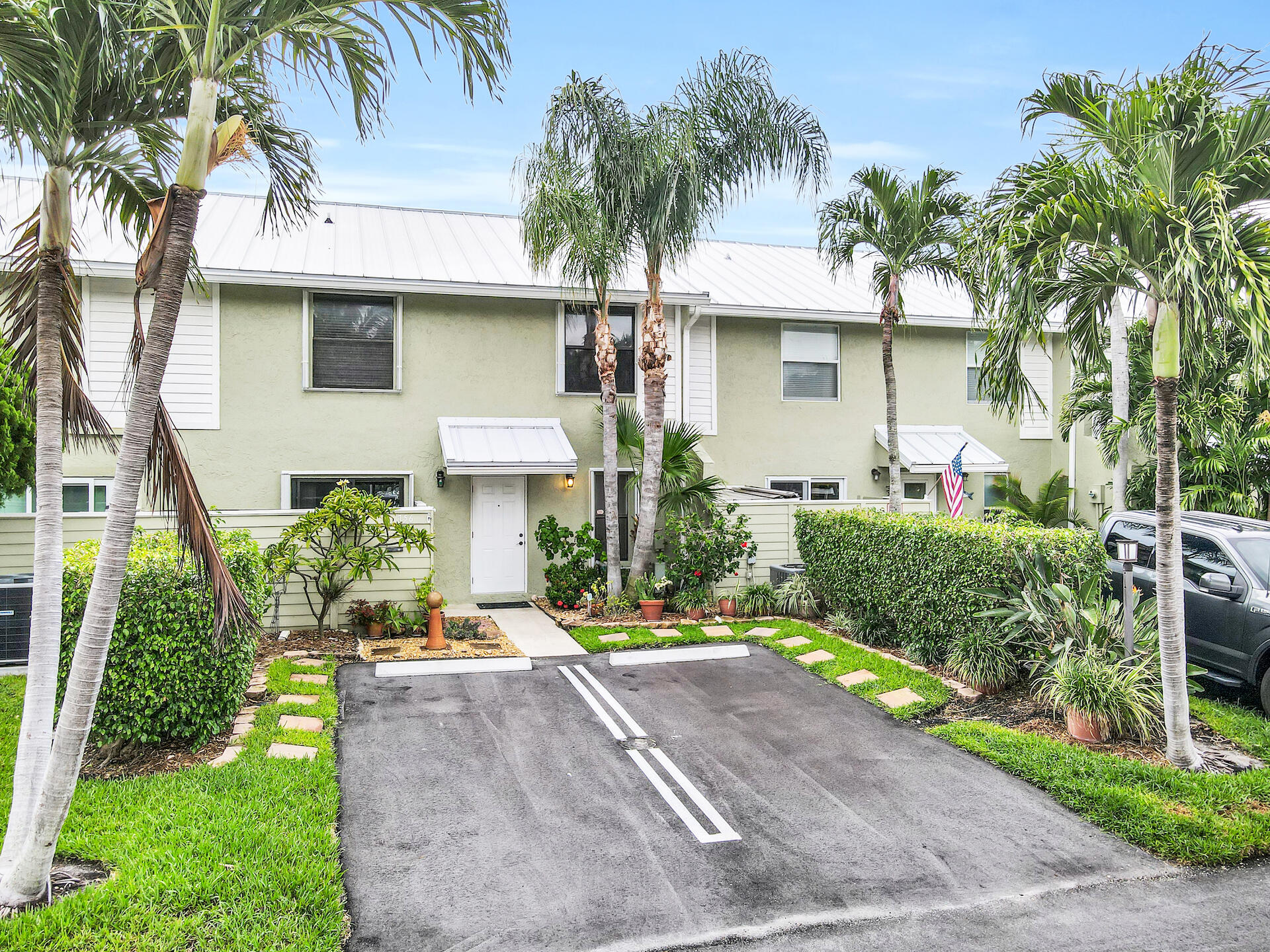 756 Mariners Way Boynton Beach, FL 33435 - Photo 23 of 66 Front