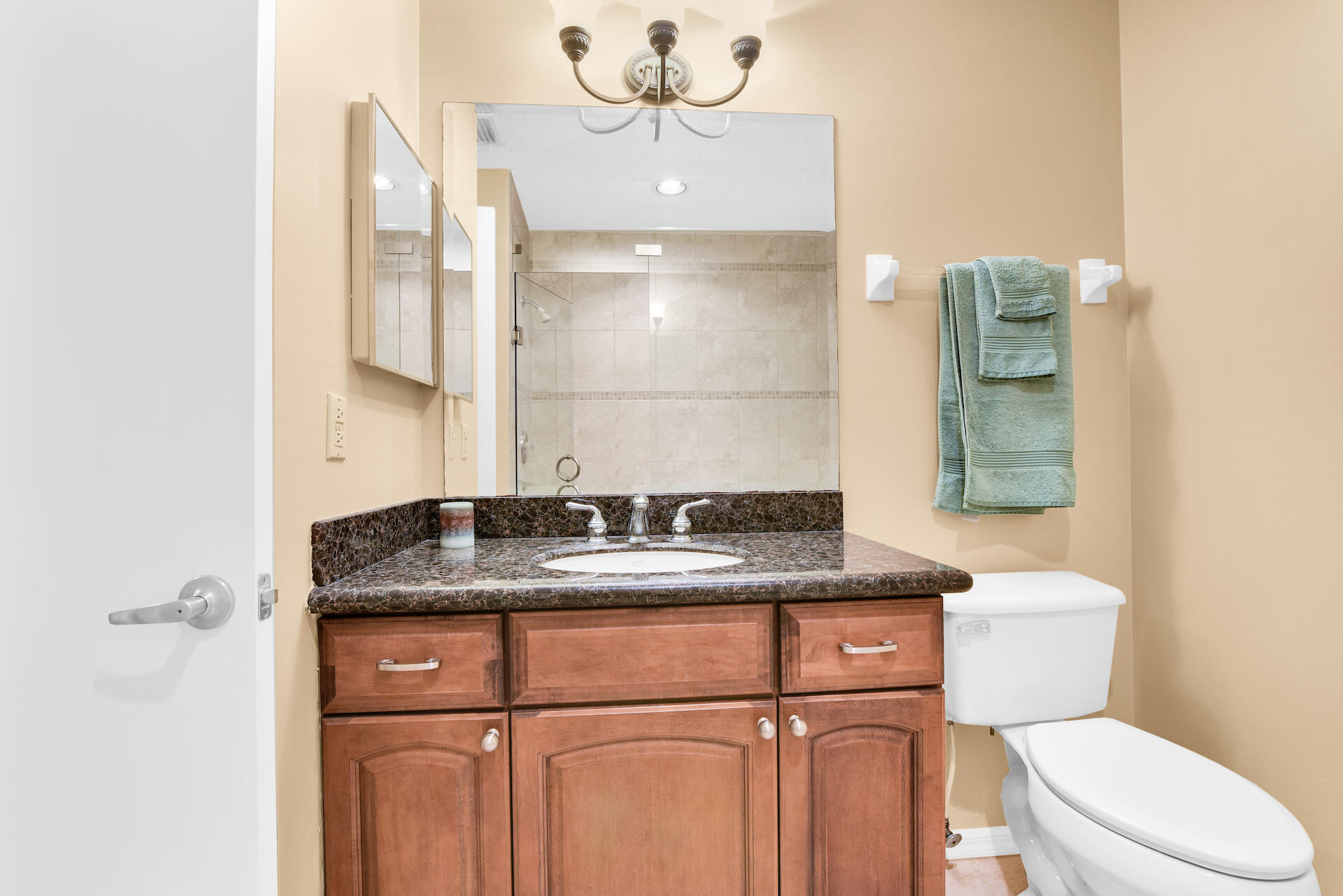 756 Mariners Way Boynton Beach, FL 33435 - Photo 51 of 66 Guest Bathroom