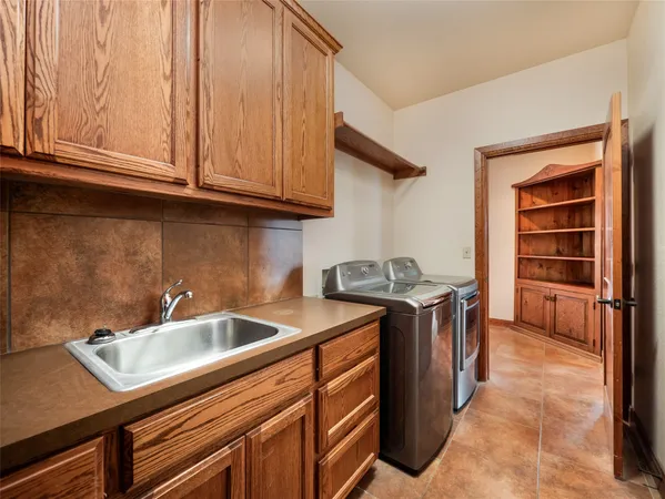 $1,300,000 | 851-877 County Road 455, Coupland, TX 78615