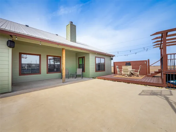 $1,300,000 | 851-877 County Road 455, Coupland, TX 78615