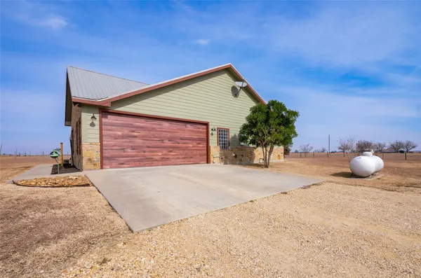 $1,300,000 | 851-877 County Road 455, Coupland, TX 78615