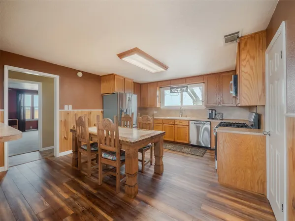 $1,300,000 | 851-877 County Road 455, Coupland, TX 78615