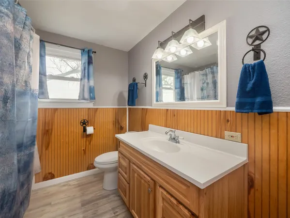 $1,300,000 | 851-877 County Road 455, Coupland, TX 78615