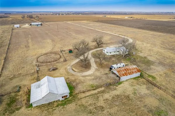 $1,300,000 | 851-877 County Road 455, Coupland, TX 78615