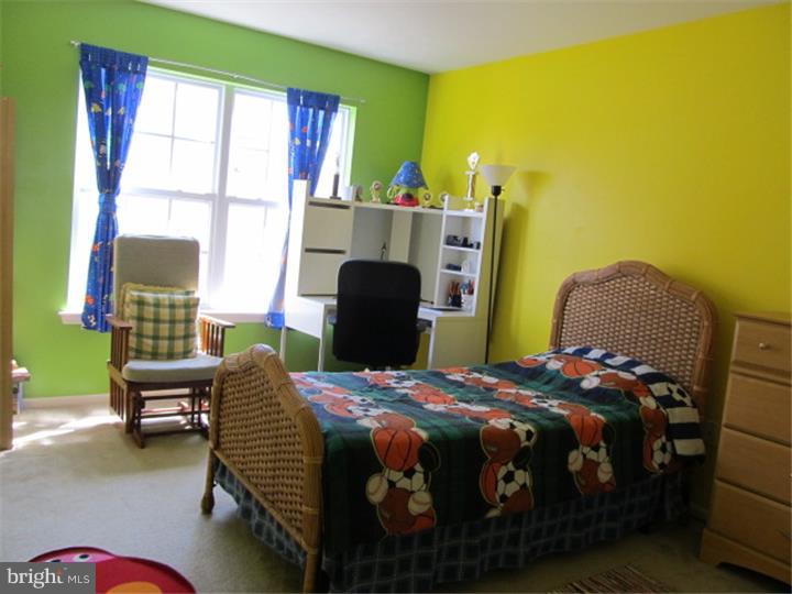 9 Vaccaro Road Lawrenceville, NJ 08648 - Photo 14 of 24 Bedroom 3