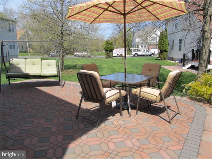 9 Vaccaro Road Lawrenceville, NJ 08648 - Photo 18 of 24 Patio