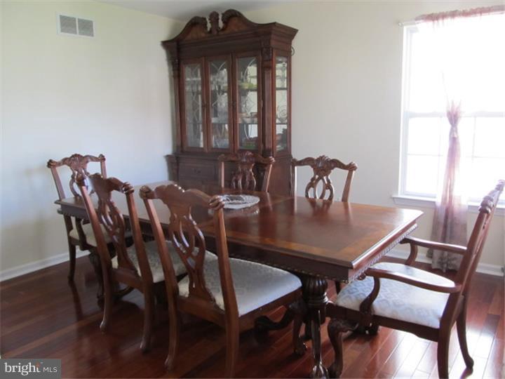 9 Vaccaro Road Lawrenceville, NJ 08648 - Photo 7 of 24 Dining Room
