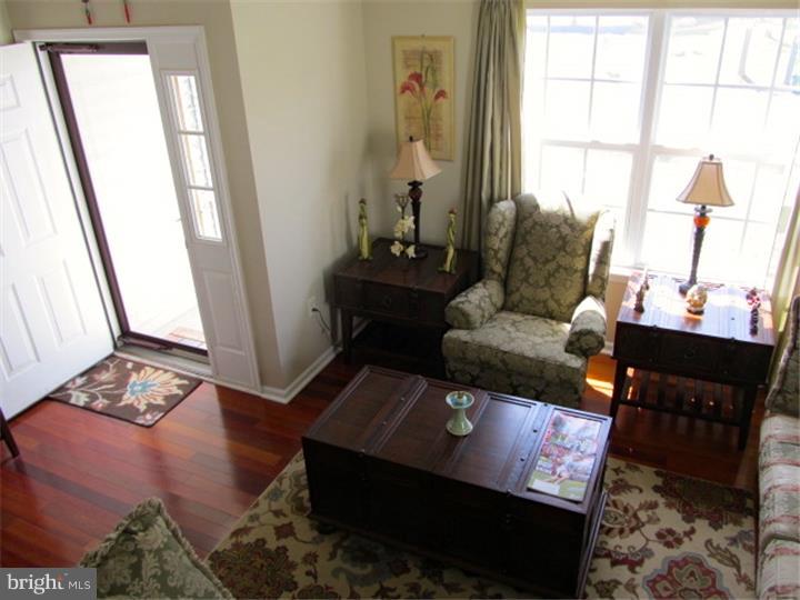 9 Vaccaro Road Lawrenceville, NJ 08648 - Photo 9 of 24 Living Room