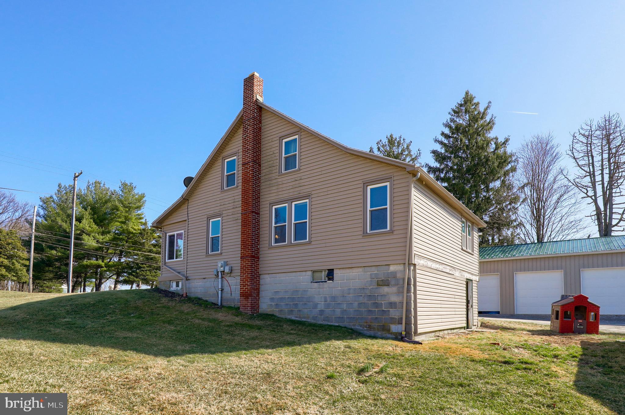 10528 Winterstown Road Red Lion, PA 17356 - Photo 3 of 37 10528 Winterstown Rd