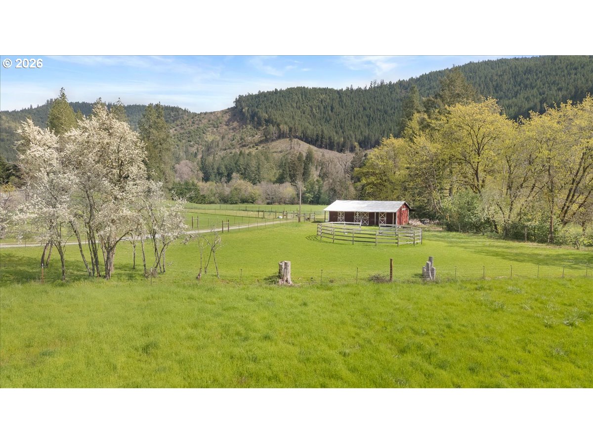 5089 North Myrtle Road Myrtle Creek, OR 97457 - Photo 31 of 44 Gallery Image 31