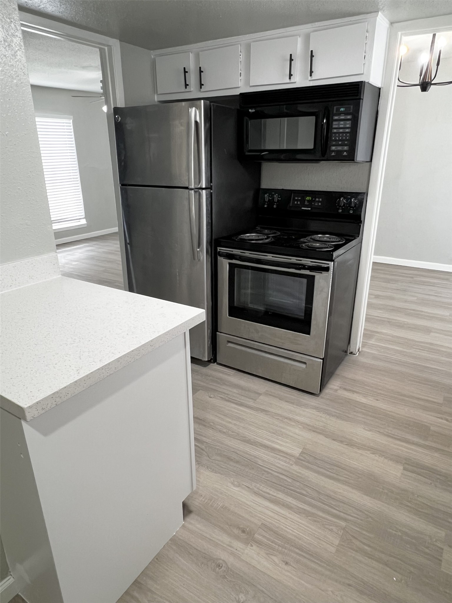 6200 West Tidwell Road, Unit 1901 Houston, TX 77092 - Photo 1 of 14 Kitchen
