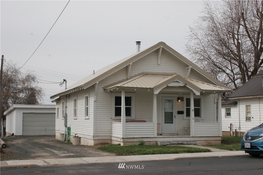 804 South Division Street Ritzville, WA 99169 - Photo 1 of 24