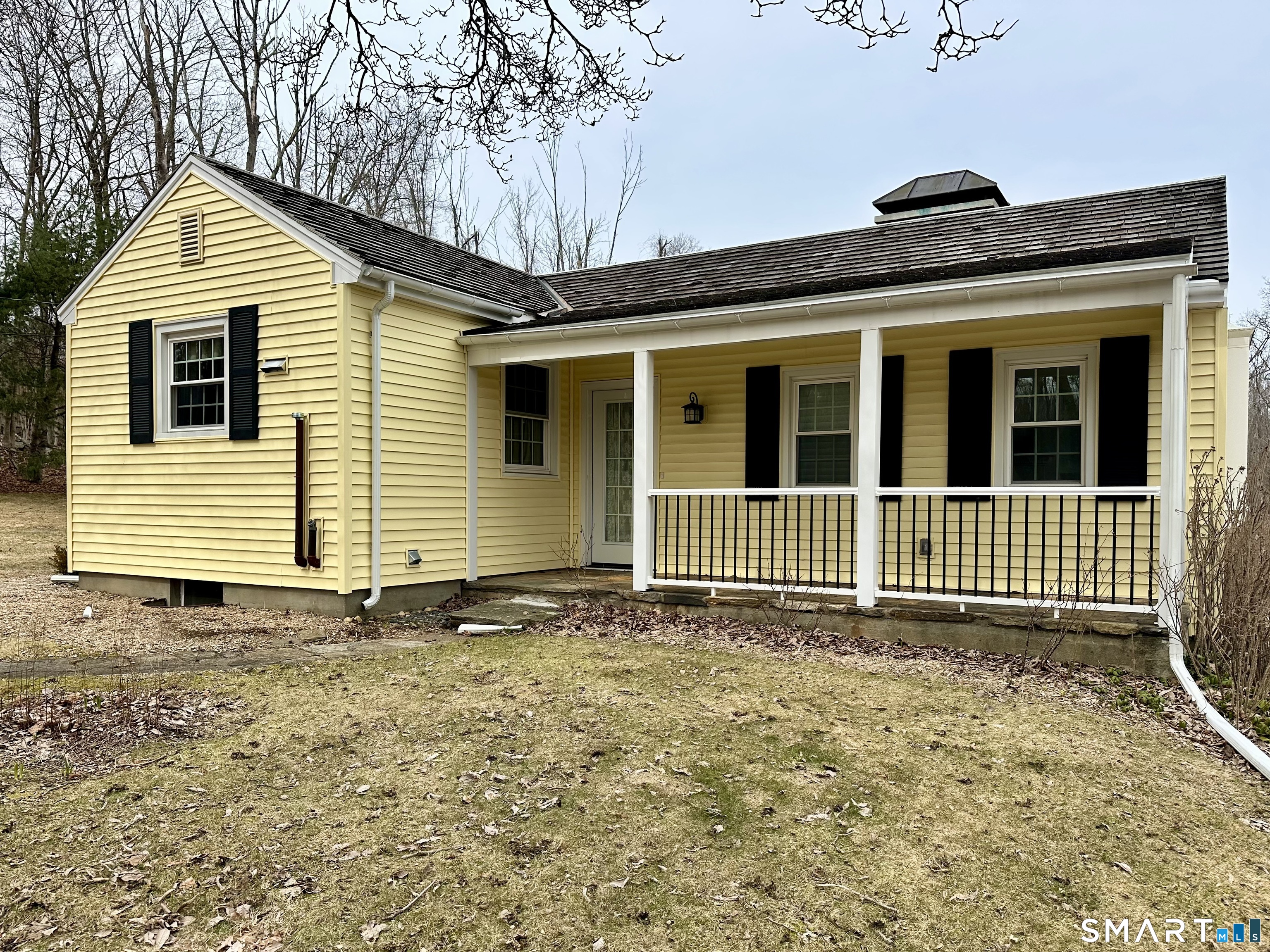 612 Broad Way Coventry, CT 06238 - Photo 3 of 42 Charming Front Porch