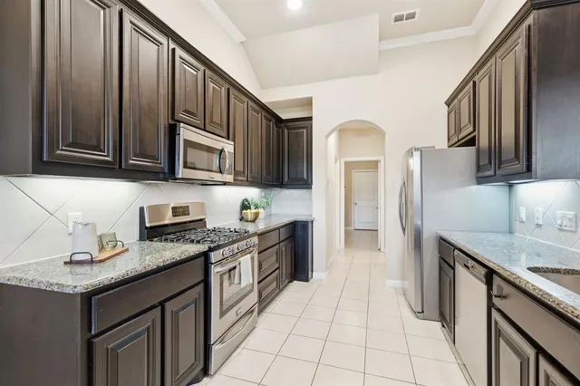 $2,600 | 6210 Eagle Nest Drive, Garland, TX 75044