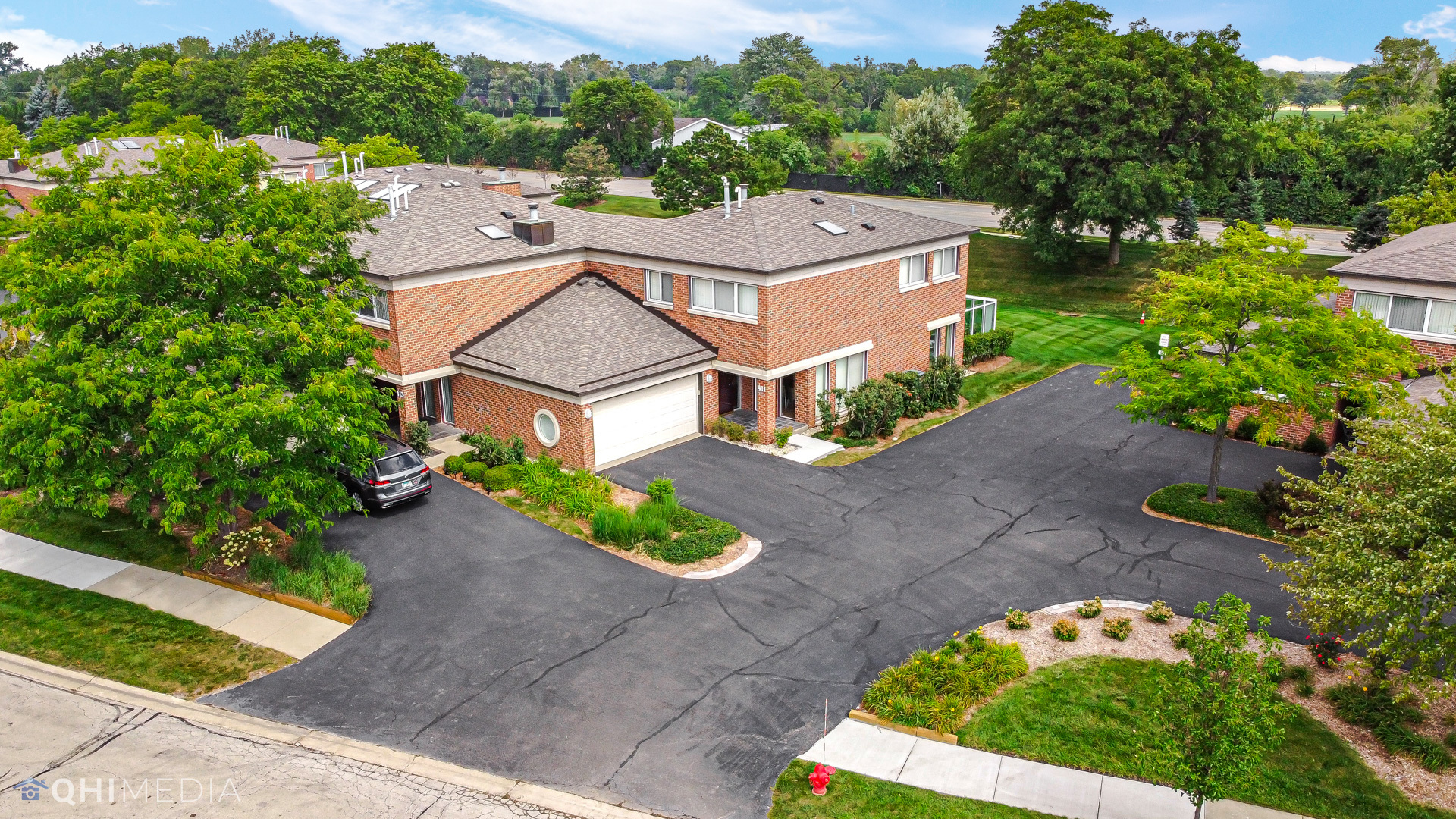 411 Milford Road Deerfield, IL 60015 - Photo 2 of 37