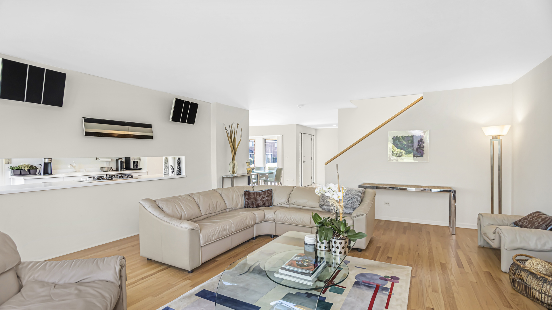 411 Milford Road Deerfield, IL 60015 - Photo 3 of 37